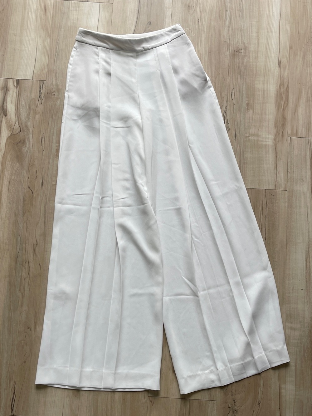 Zara White Pleated A-Line Skirt
